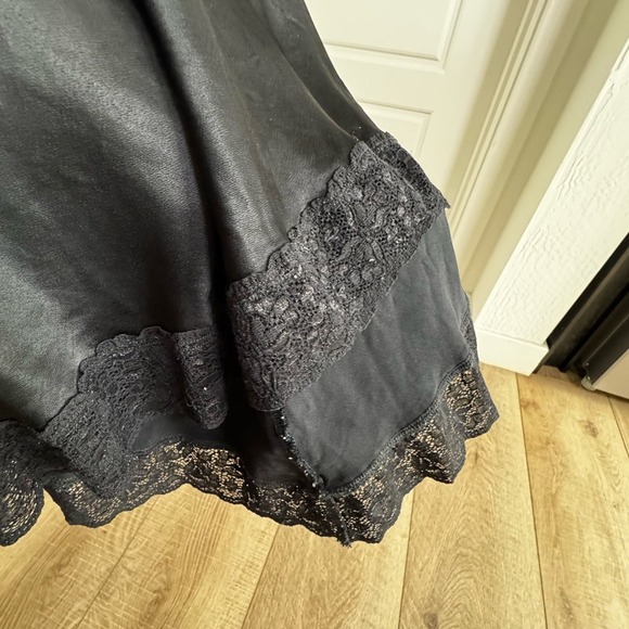 Y2K‎ Vintage Black Satin Slip V Neck Coquette Dress Lace Trim L Elena Gilbert - Picture 7 of 9